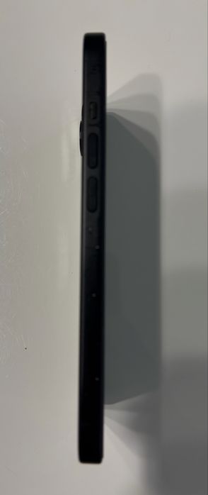 Iphone 15 с оставаща гаранция