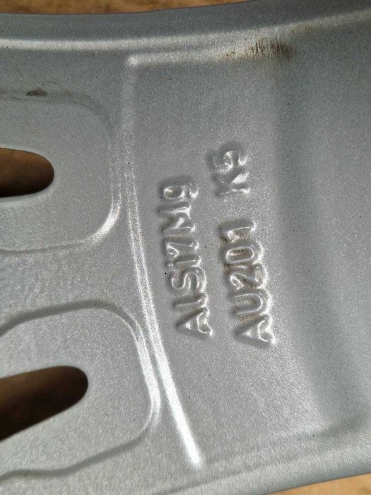 Audi Q8 R21 4M8 601 025 H
4 броя оригинални джанти