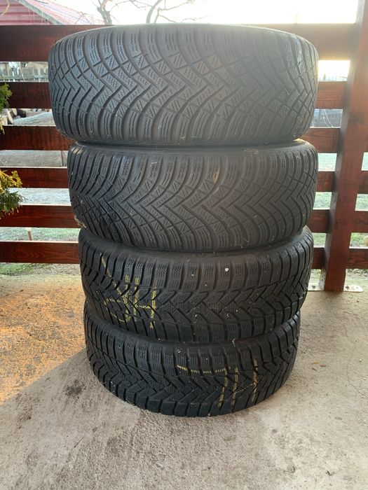 Vând set cauciucuri cu tot cu jante de tablă