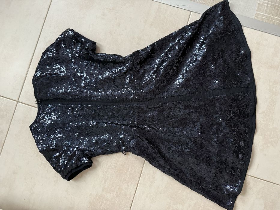 Детска рокля с пайети