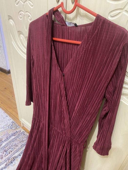 Платье почти новый