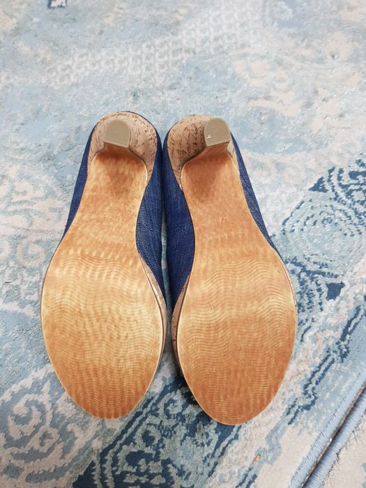 Продам туфли женские новые