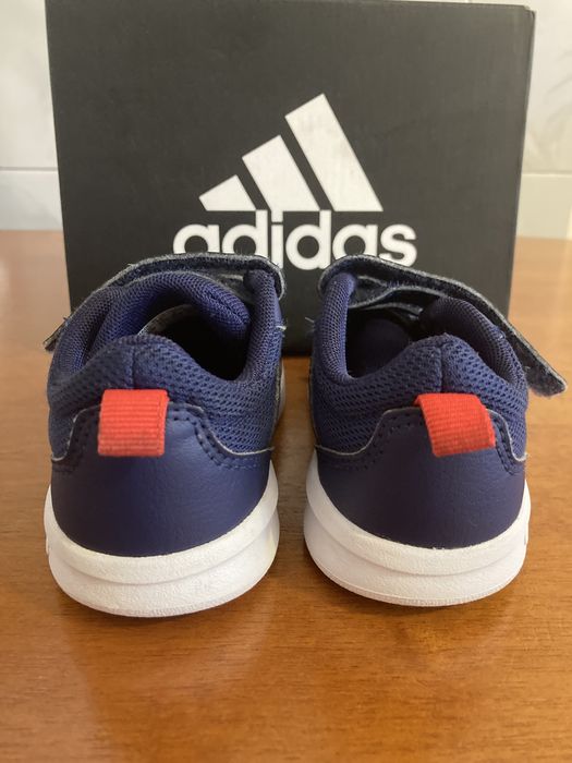 Маратонки Adidas
