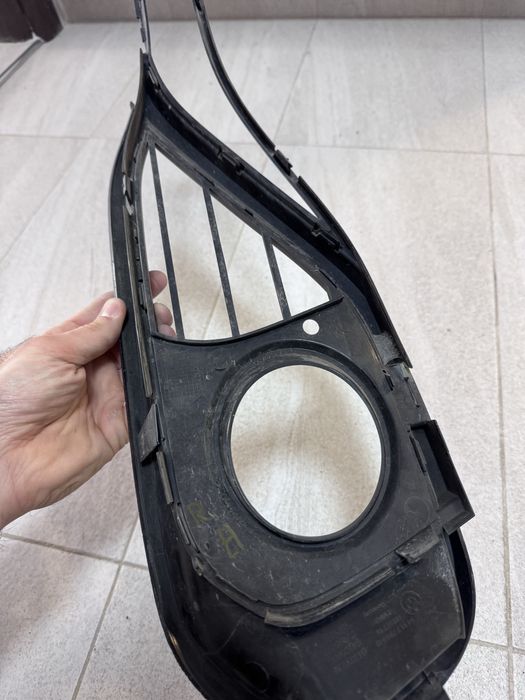 F32,F36 Дясна пластмаса халоген с държач