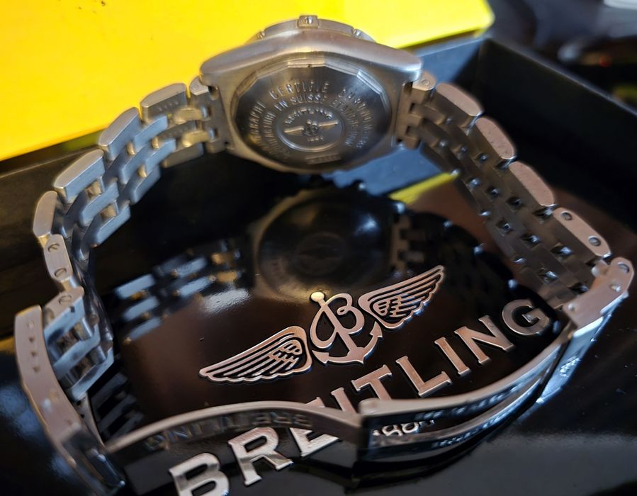 Breitling blackbird A13353