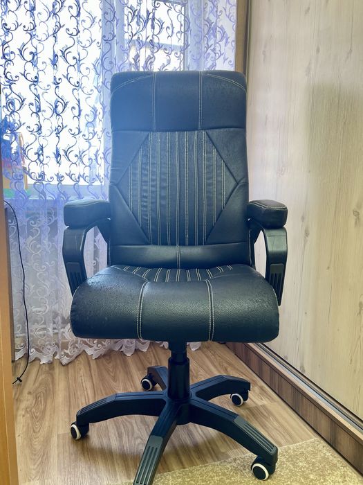 Кресло офисное б/у
