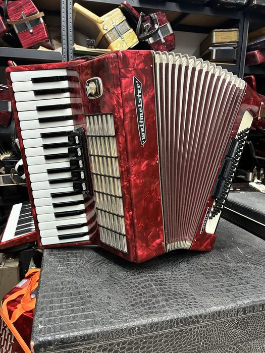 Acordeon Weltmeister Stella cu 80 basi
