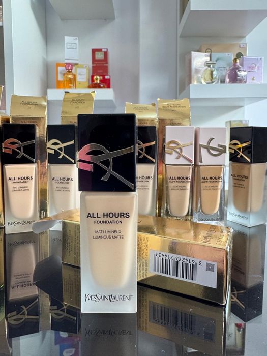 YSL Fond de ten All Hours, 100% originale