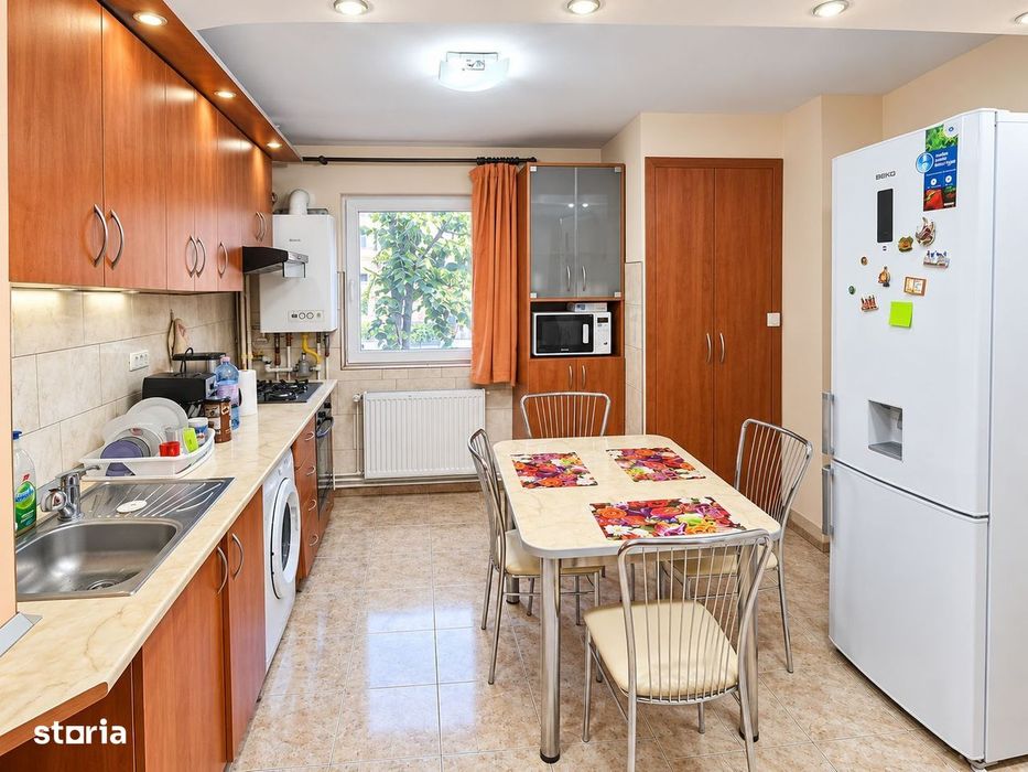 Apartament 2 camere Boul Rosu
