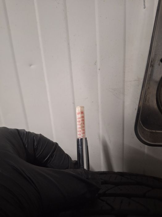 Anvelope Iarna BMW Continental 4x4WinterContact 215/60/R17