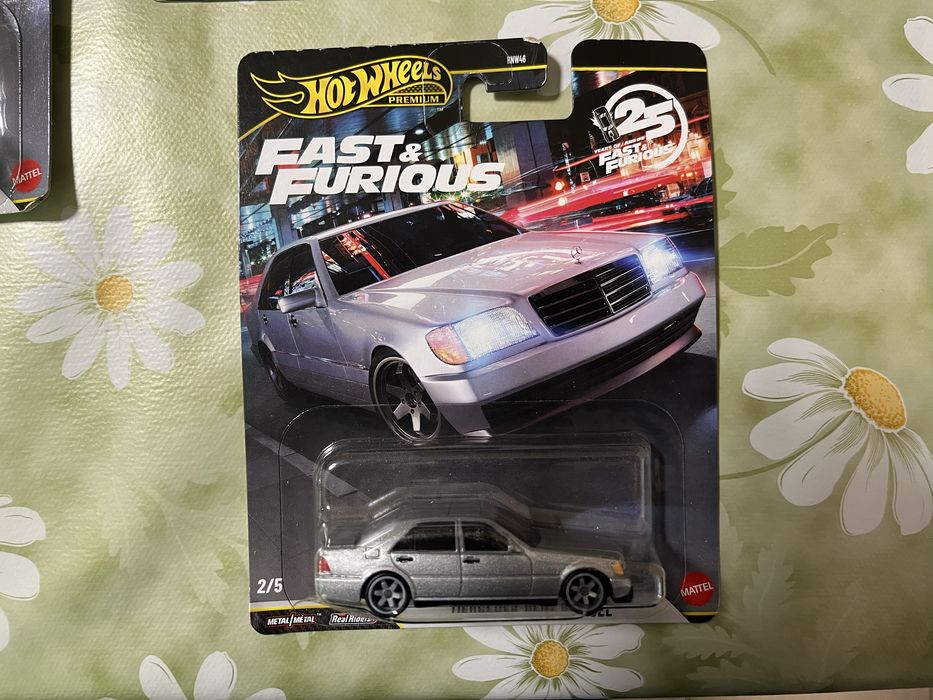 Hot Wheels Premium Mercedes benz