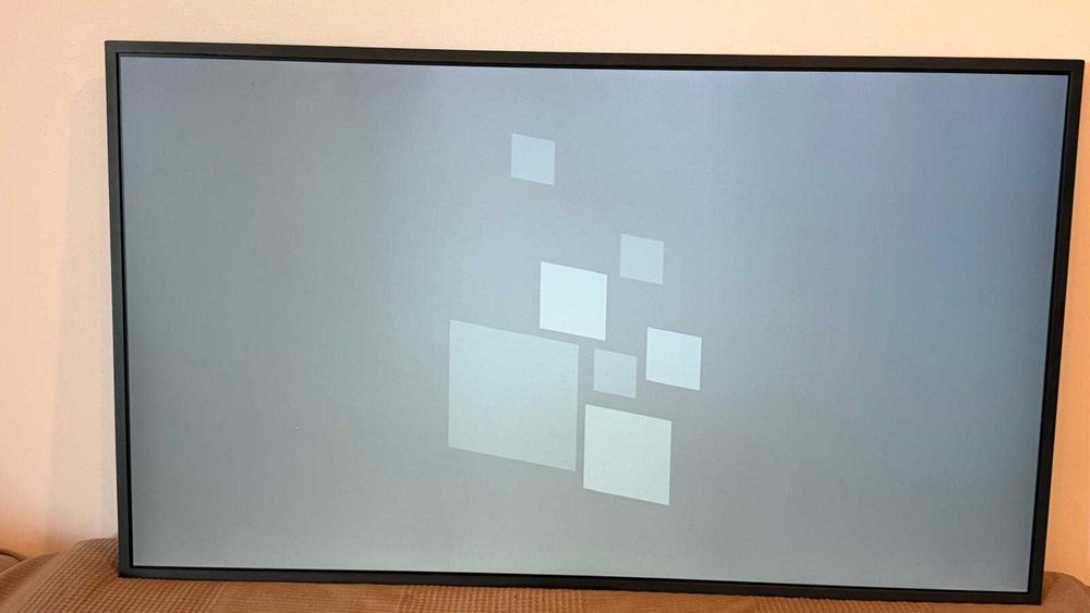 LG 43UH5Q-E – Display profesional 43” 4K UHD, Digital Signage, 24/7