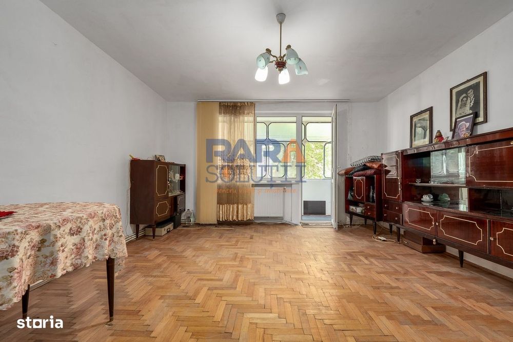 3 camere, etaj 1, lângă Primărie