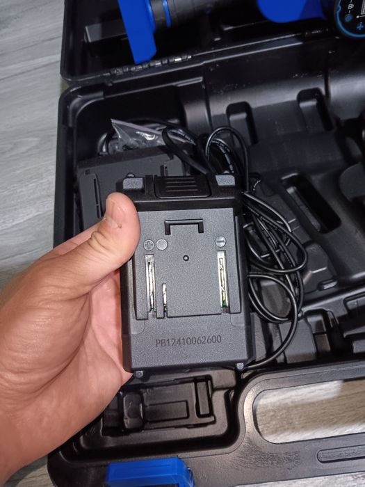 Masina de nituit/capsat M3 - M12