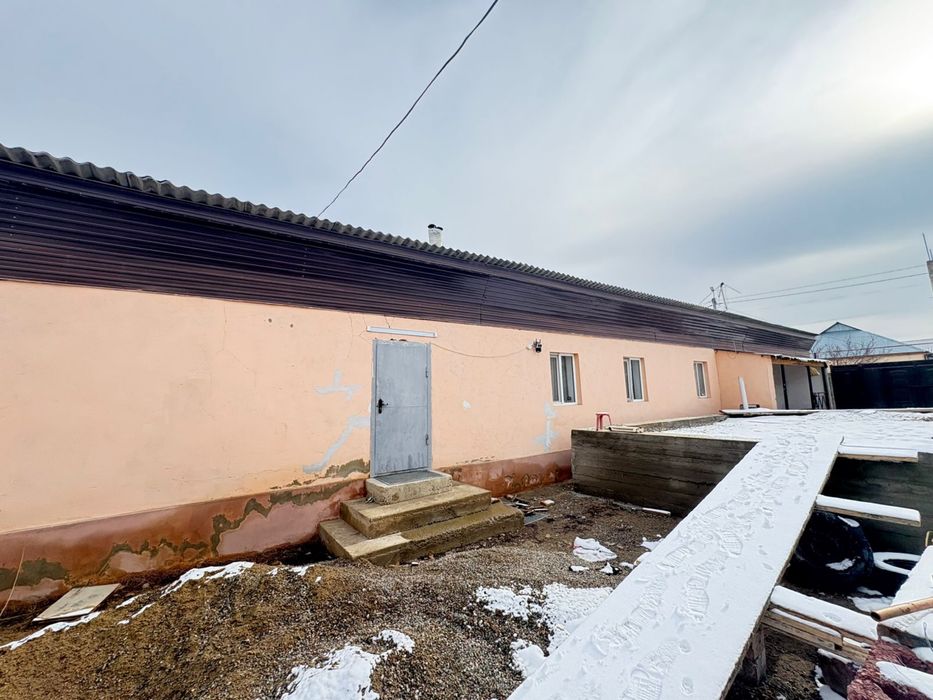 Продается дом с участком.