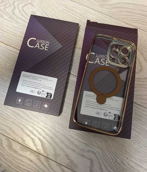 Husă MagSafe cu Stand Rotativ 360° pentru iPhone 17 Pro Max, Antișoc, Desert Titanium