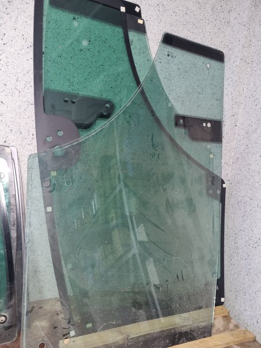 Трактор учун ойналар