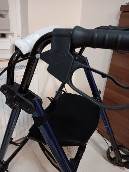 Cadru mers si scaun cu rotile pliabil