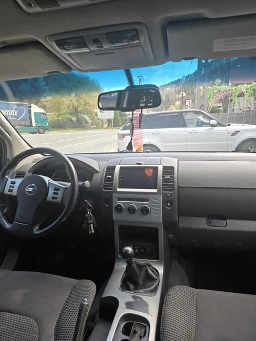 Masina nissan patfender