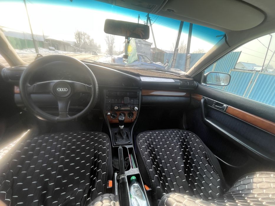 Audi 100 c4 машина