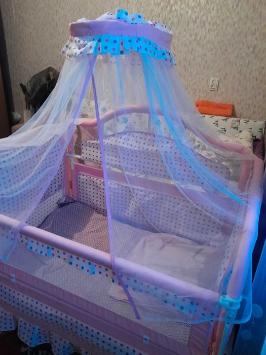 Детская кроватка