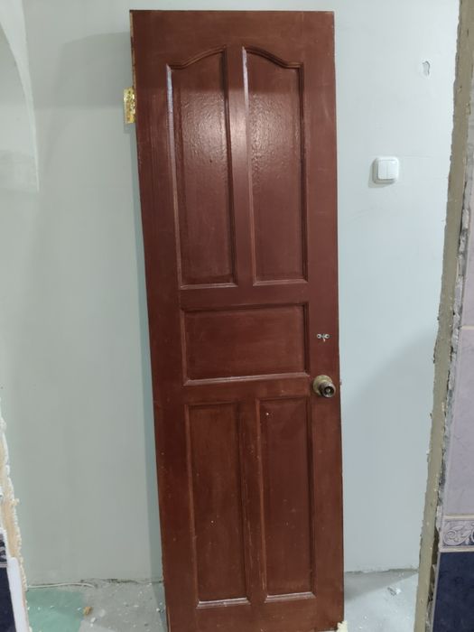 Продам деревянные двери б/у дешево