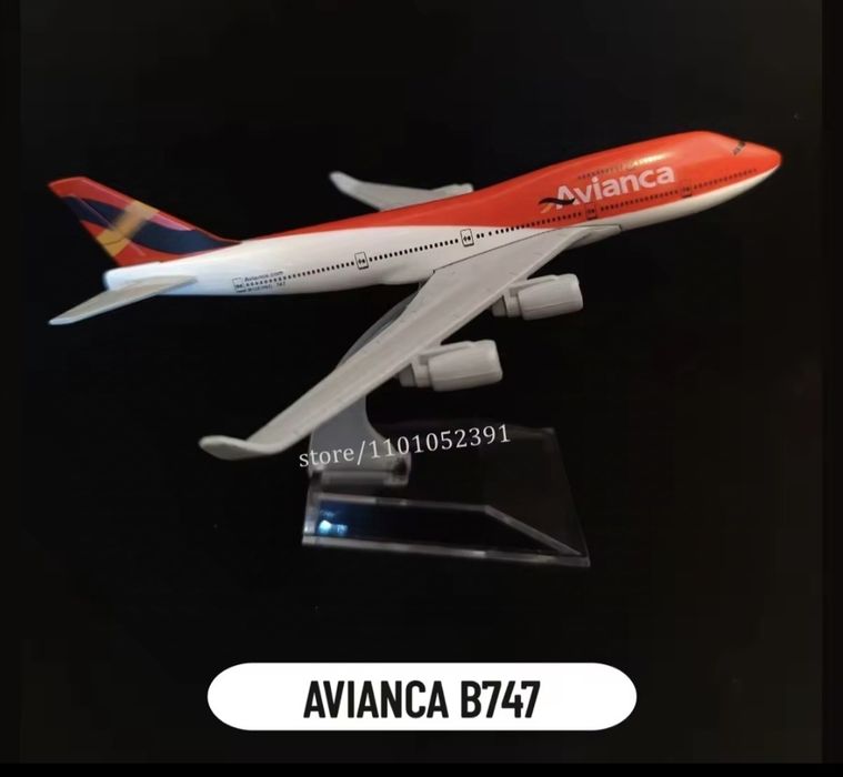 Macheta jucarie metalica avion scara 1:400, noi