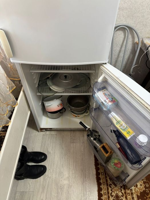 Продам холодильник и газ