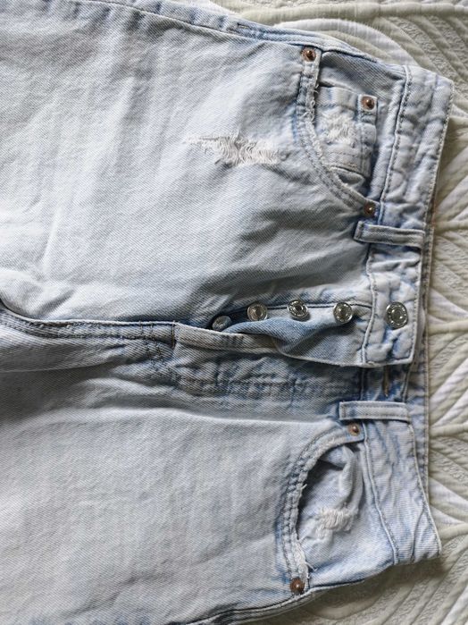 Дънки на Stradivarius