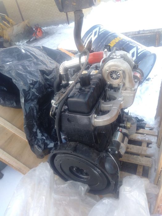 Двигаталь от экскаватора