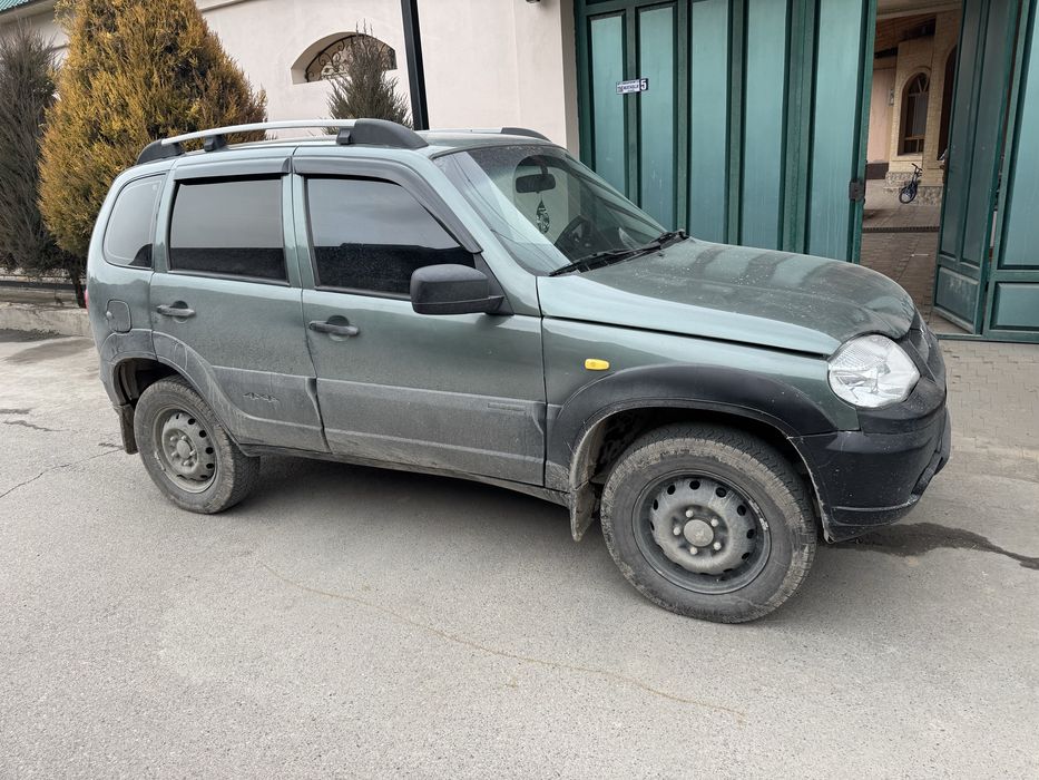 Chevrolet Niva 4x4 сотилади 2015й. срочно