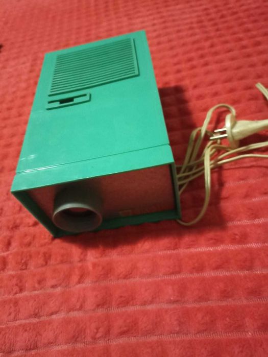 Проектор для слайдов 1000 тг.