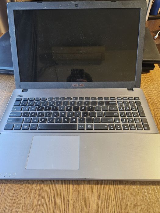 Vand laptopuri pentru piese 110 de lei bucata