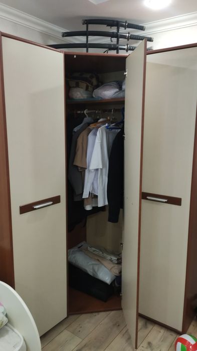 Удобный шкаф для вещей.