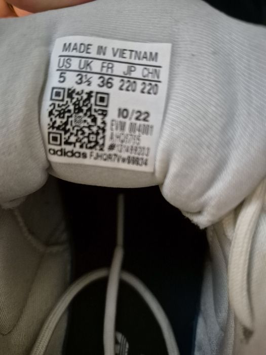Adidas ozweego, foarte comozi