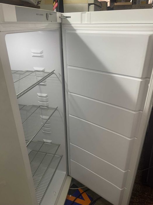 Frigider cu 1 usa No Frost  267 L EXQUISIT KS C 29 A +