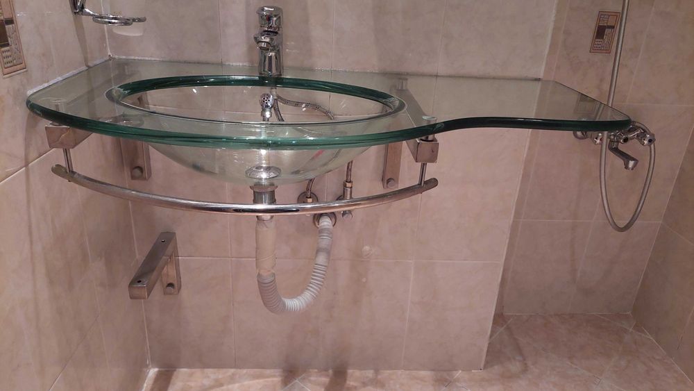 Дизайнерска мивка прозрачна перфектна!