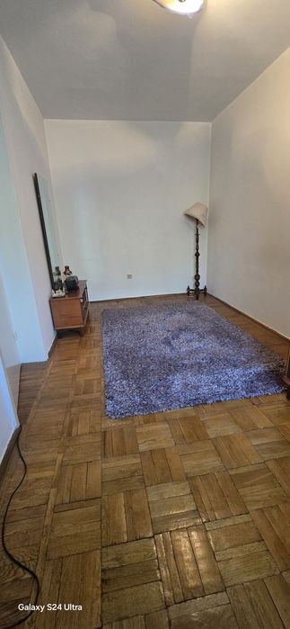Apartament 4 camere / 2 bai/ 2 balcoane/ boxa/ central/ AC