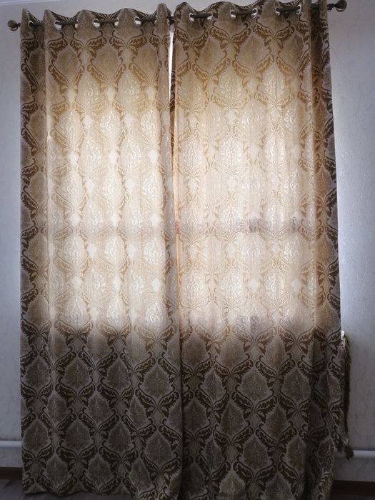 Перде немесе жапқыш (шторы)