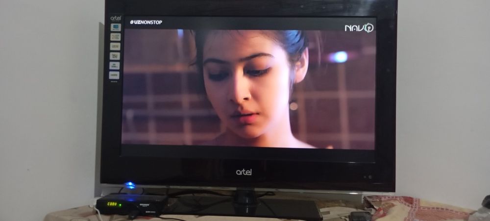 Артел телевизорLCD726.   32 дюмлик