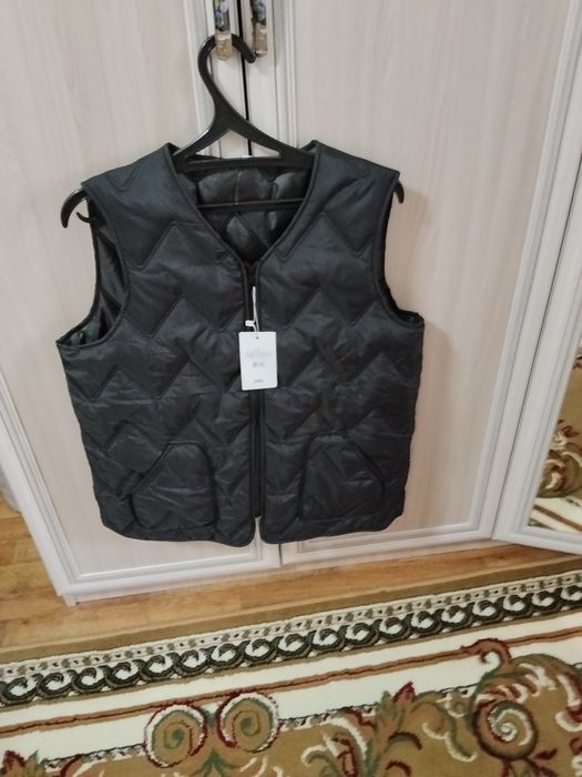 Продам куртку и жилетку размер 50