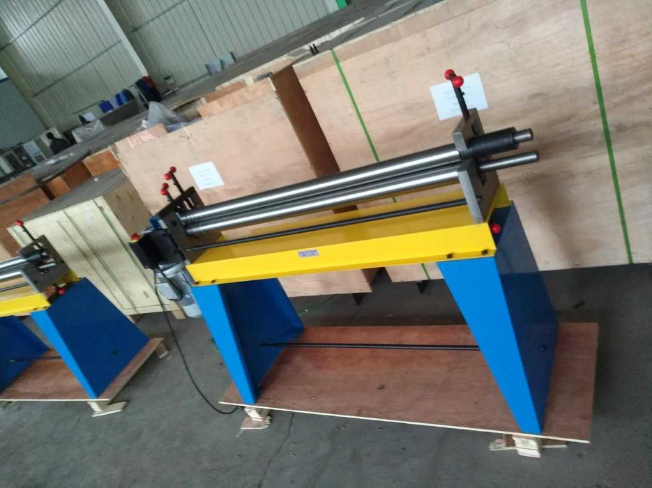 валцовка станоки 1300мм эни.  1.5 мм калинликача ишлов беради.  металл