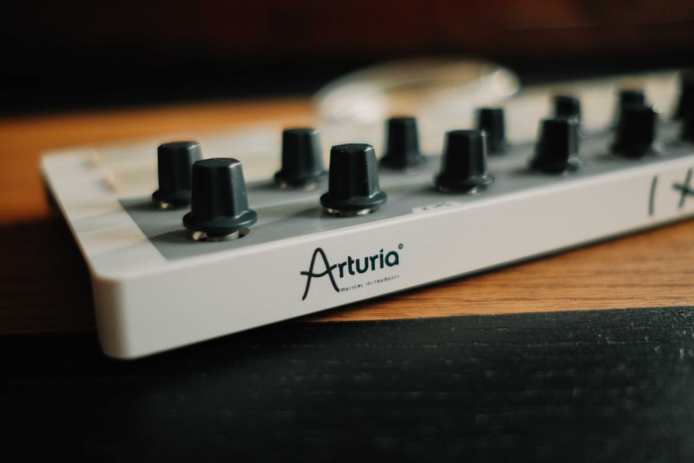 Controller MIDI Arturia BeatStep – Stare excelentă!