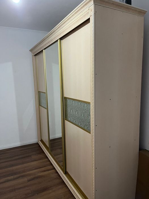 Шкаф-купе продоется