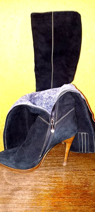 Продам Женские сапоги