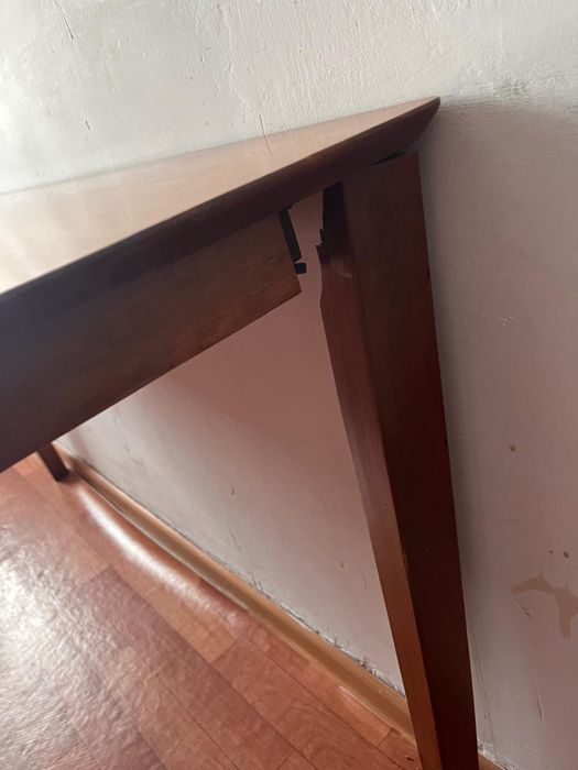 Кухонный стол мебель