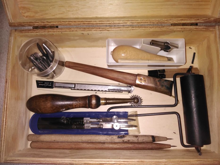 Set gravura linografie, sculptura-gravura piele, zinc, ceramica etc