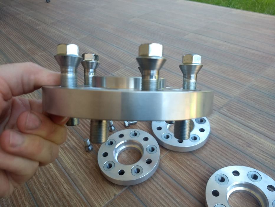 Flanșe distantiere 20 mm BMW