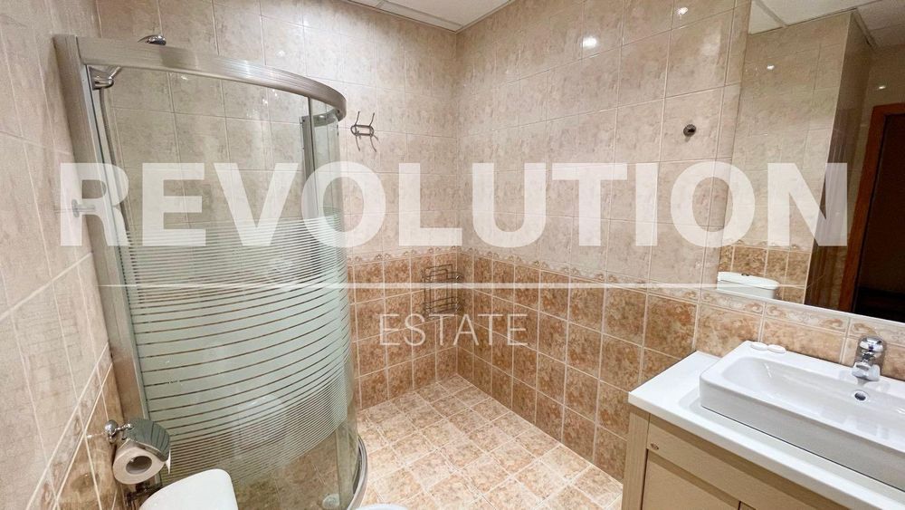 Дава се под наем Тристаен апартамент в Варна, Морска градина - 100 кв.м за 1196.97 € - Снимка #4