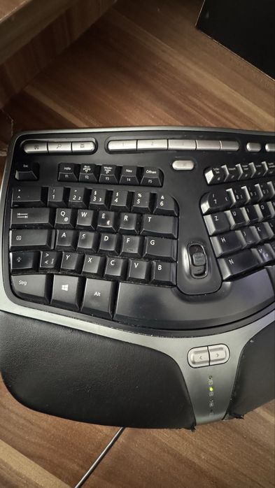 Microsoft Natural Ergonomic Keyboard 4000 v1.0